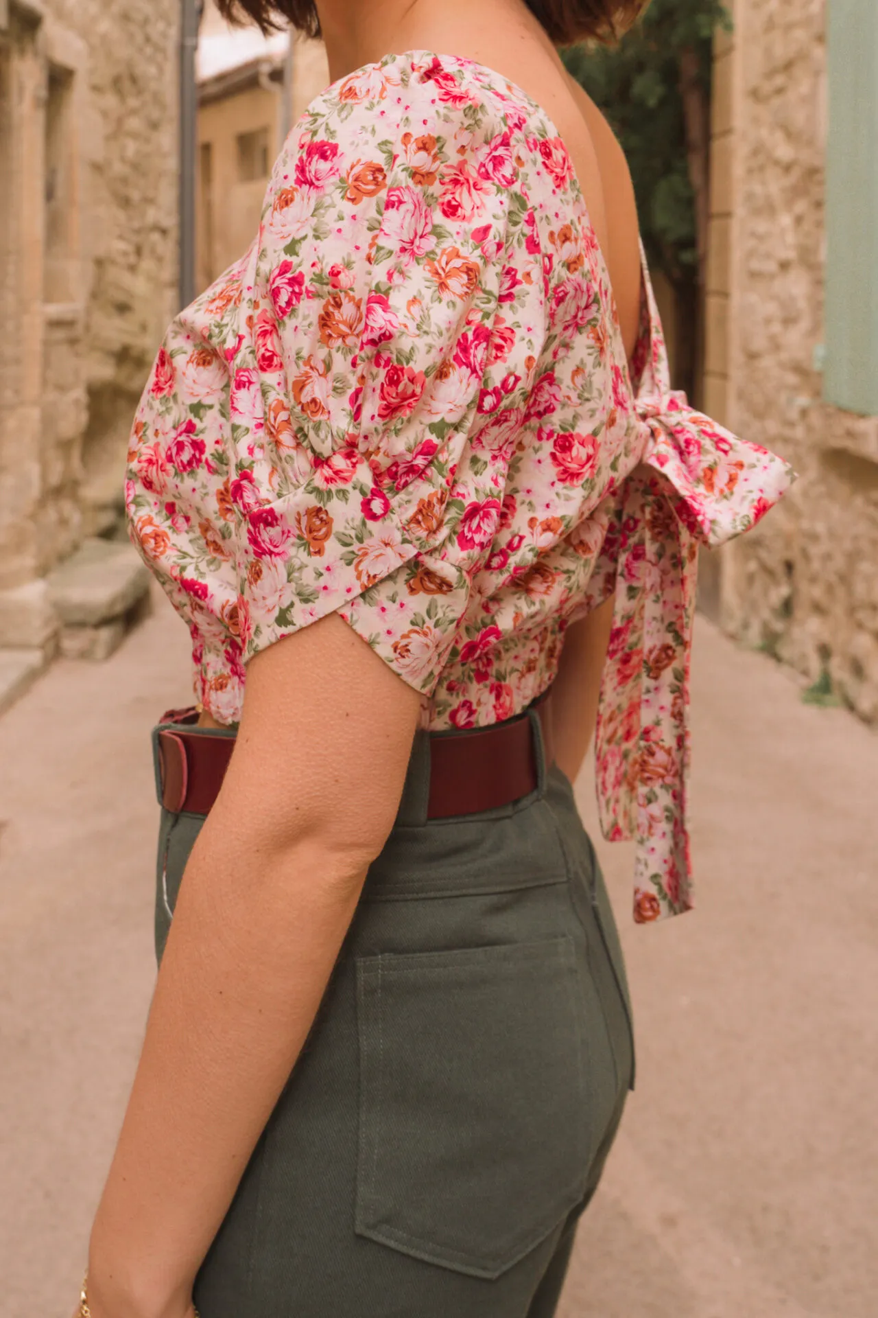 Product image of Venice : crop-top / blouse / robe