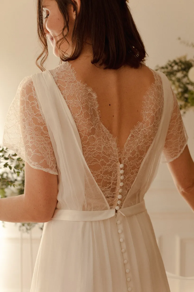 Product image of Moon, les tops de la robe de mariée