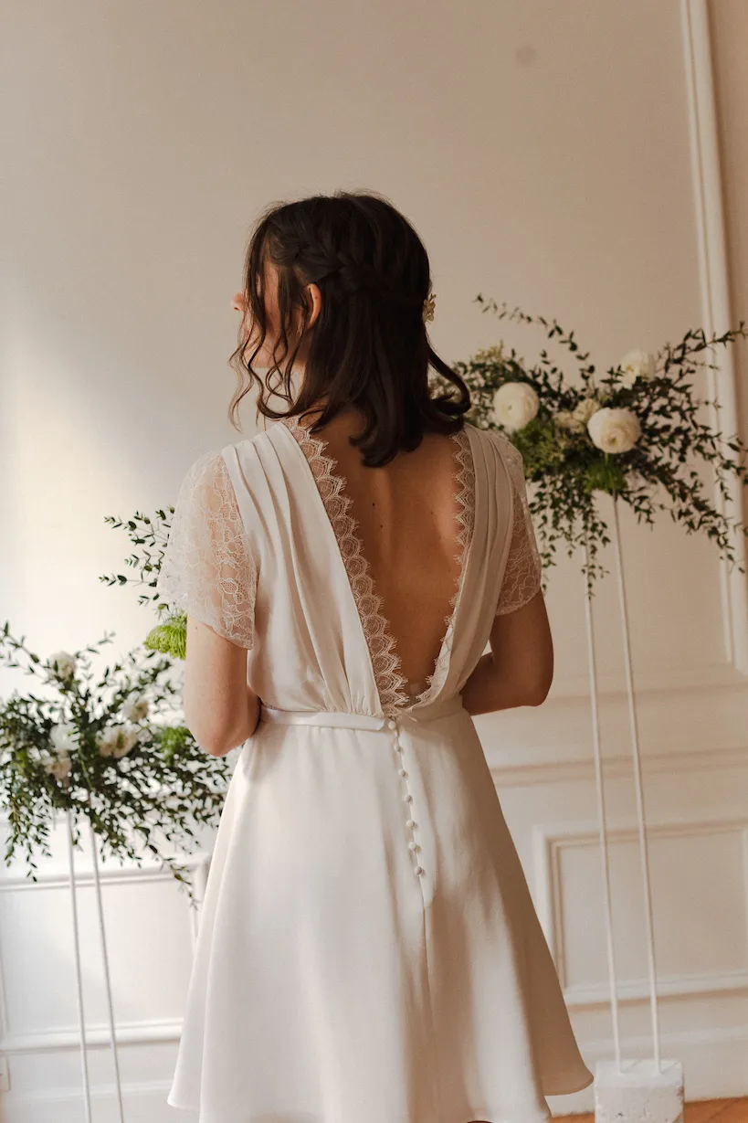 Product image of Moon, les tops de la robe de mariée