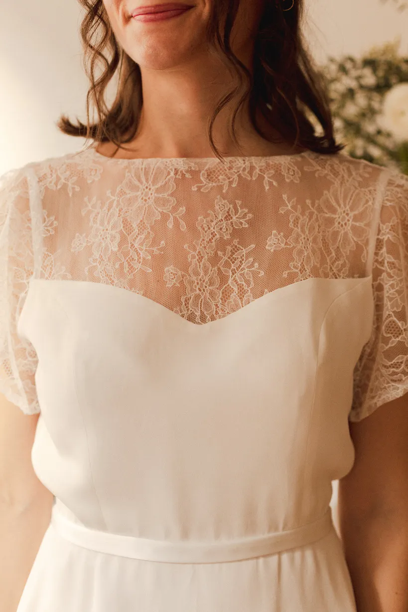 Product image of Moon, les tops de la robe de mariée