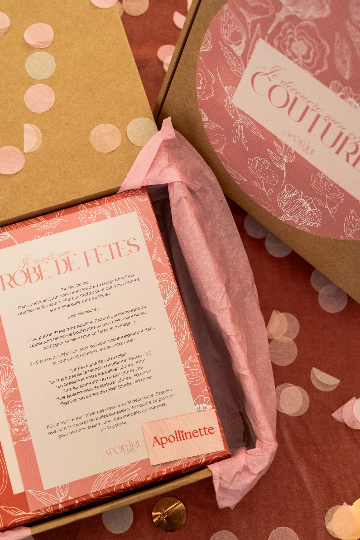 Image of COFFRET « JE COUDS MA ROBE DE FÊTES »