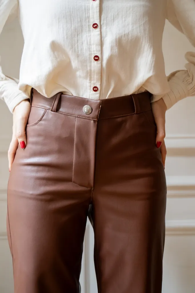 Product image of COURS + PATRON : Coudre du simili